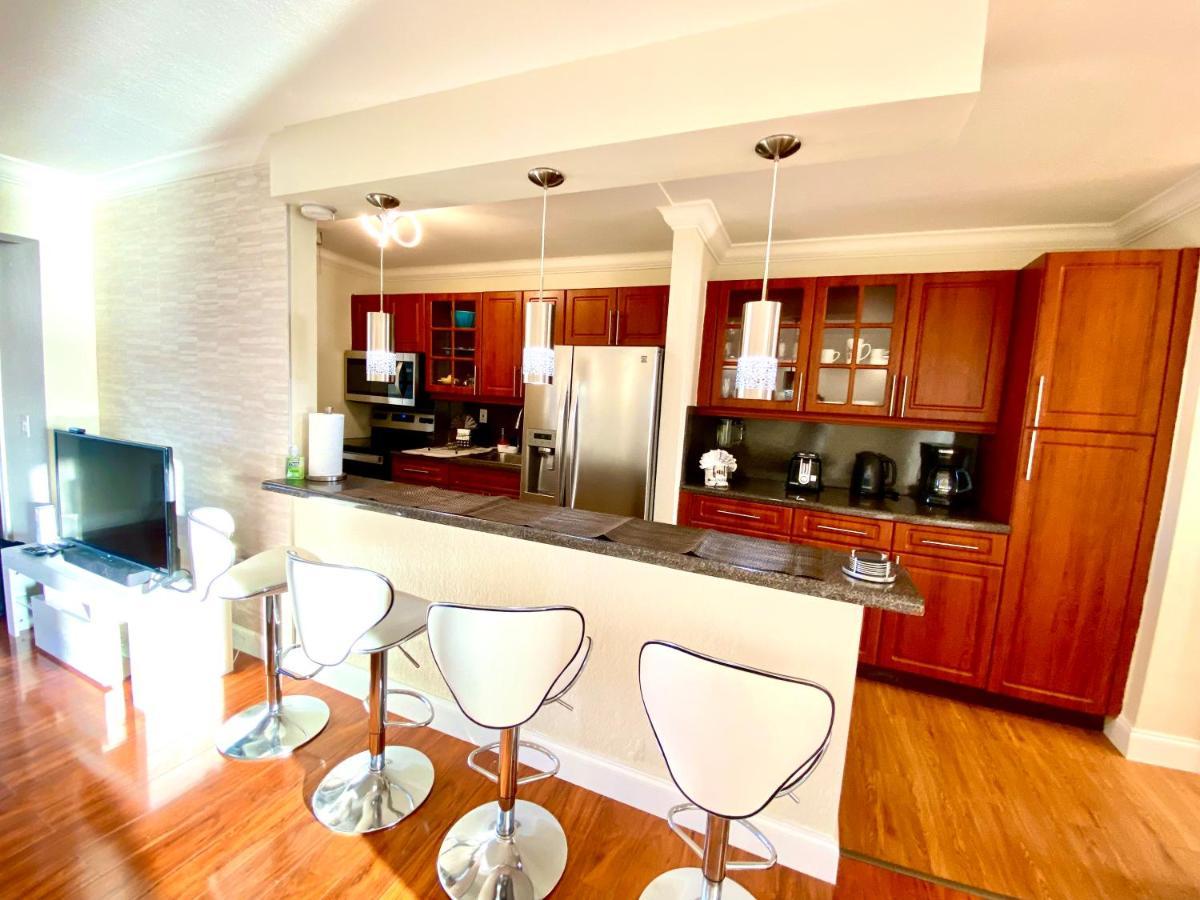 Deluxe Waterfront One Bedroom Apartment With Miami Skyline View, Free Parking 5 Mins Drive To ไมอามีบีช ภายนอก รูปภาพ